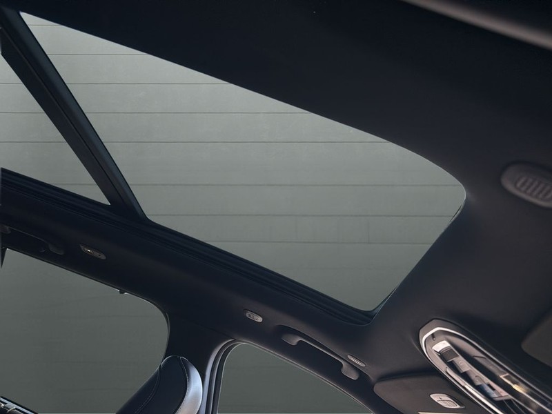 Jeep Grand Cherokee Vehicle Full-screen Gallery Image 16