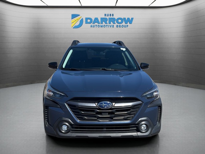 Subaru Outback Vehicle Full-screen Gallery Image 8