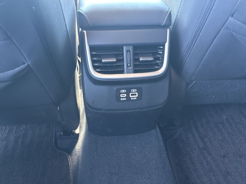 Subaru Outback Vehicle Full-screen Gallery Image 17