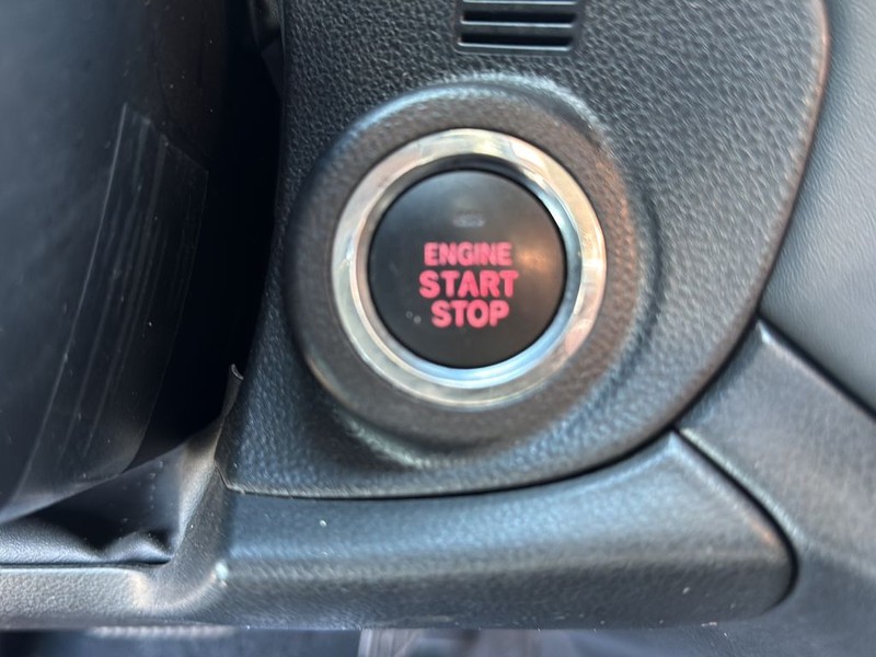 Subaru Outback Vehicle Full-screen Gallery Image 20