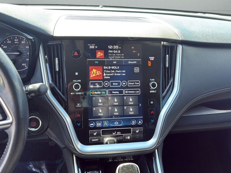 Subaru Outback Vehicle Full-screen Gallery Image 22