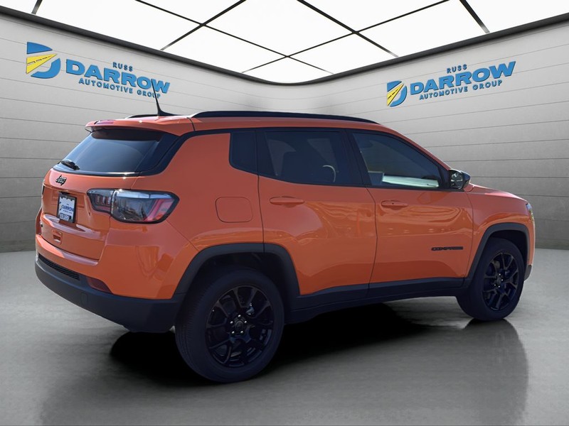 Jeep Compass Vehicle Full-screen Gallery Image 5