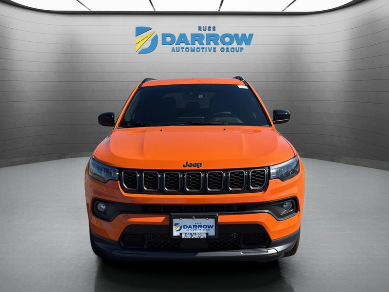 Jeep Compass Vehicle Full-screen Gallery Image 8