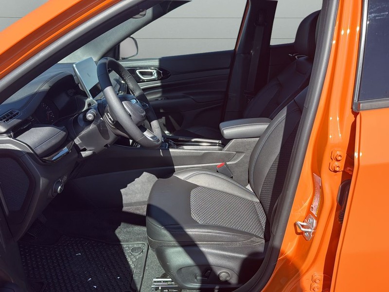 Jeep Compass Vehicle Full-screen Gallery Image 10