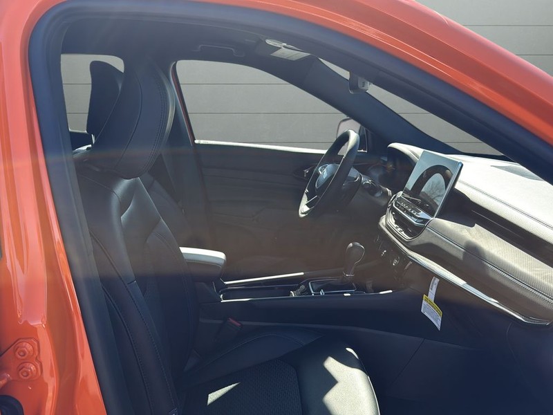 Jeep Compass Vehicle Full-screen Gallery Image 15