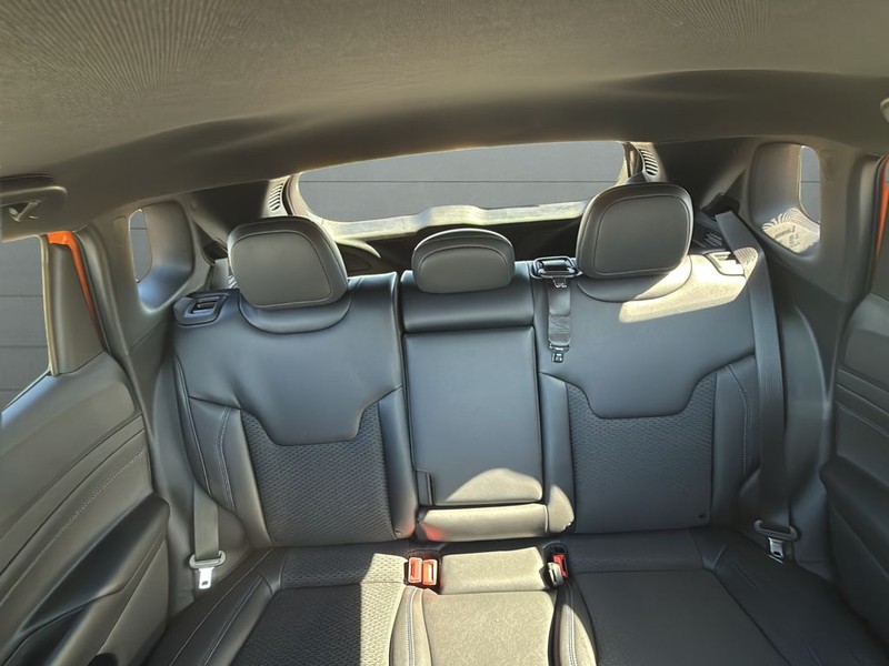 Jeep Compass Vehicle Full-screen Gallery Image 29