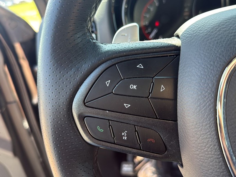 Dodge Durango Vehicle Full-screen Gallery Image 9