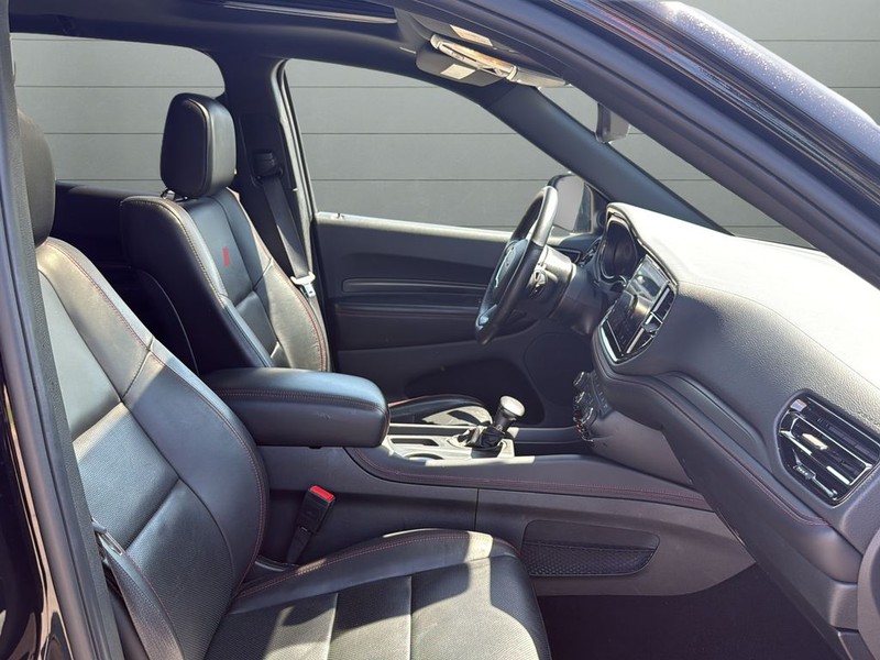 Dodge Durango Vehicle Full-screen Gallery Image 15