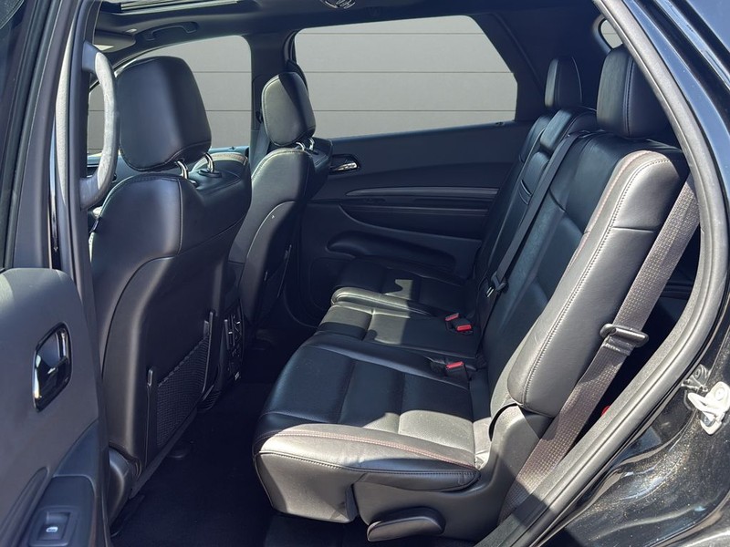 Dodge Durango Vehicle Full-screen Gallery Image 17