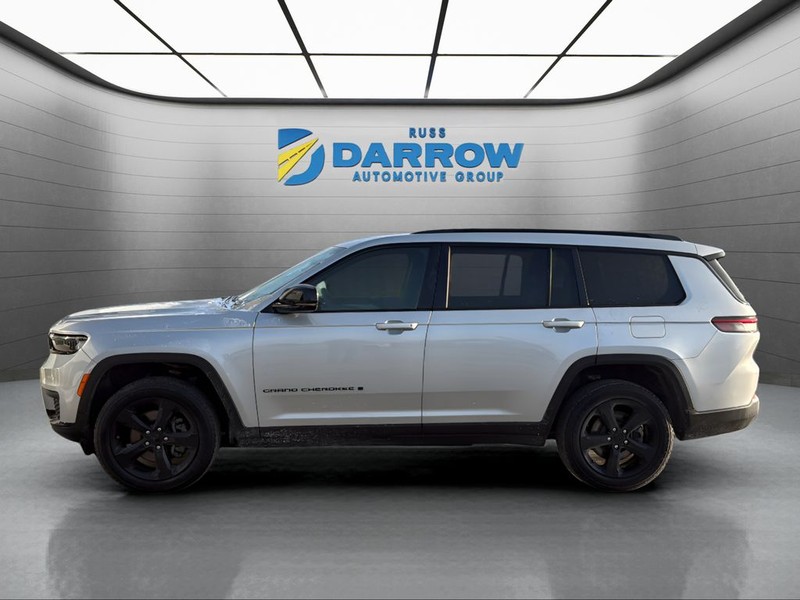 Jeep Grand Cherokee L Vehicle Full-screen Gallery Image 2