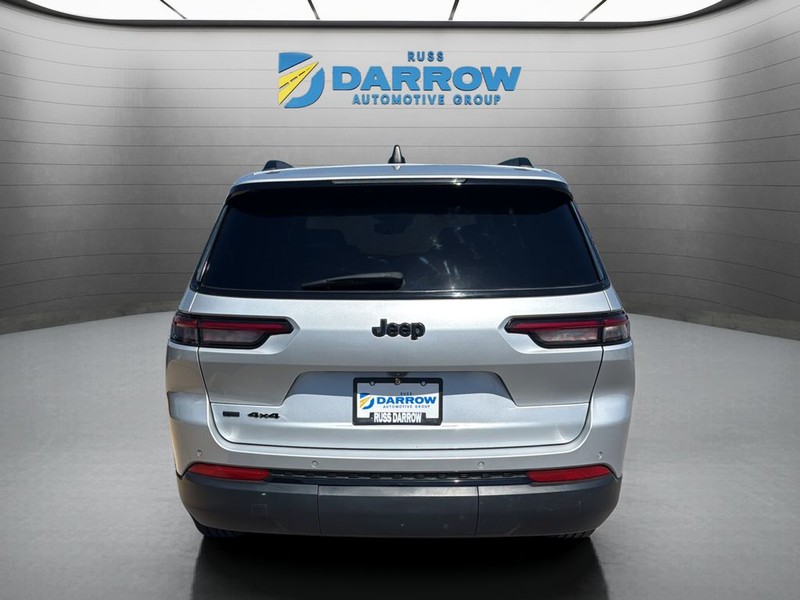 Jeep Grand Cherokee L Vehicle Full-screen Gallery Image 4