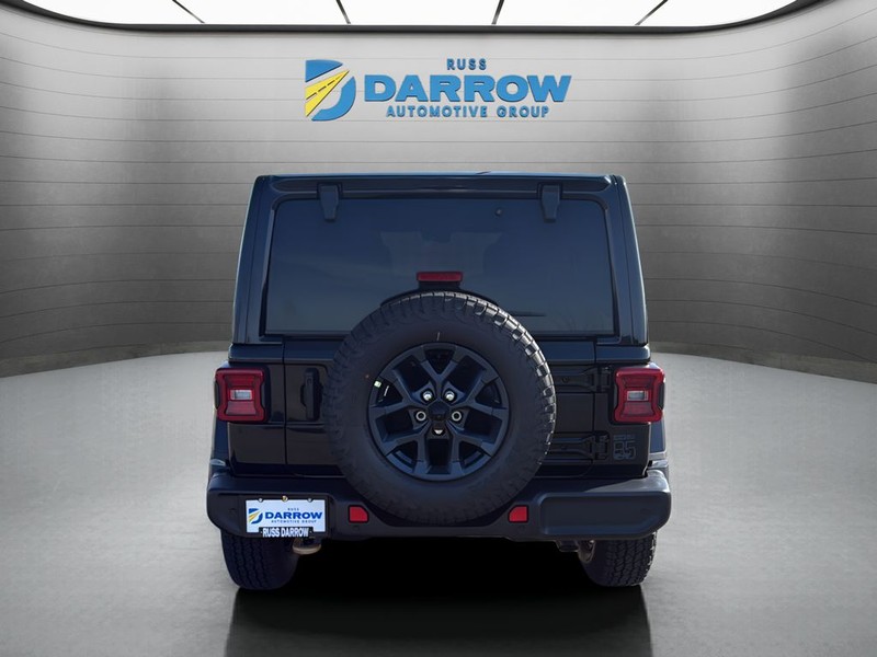 Jeep Wrangler Vehicle Full-screen Gallery Image 4