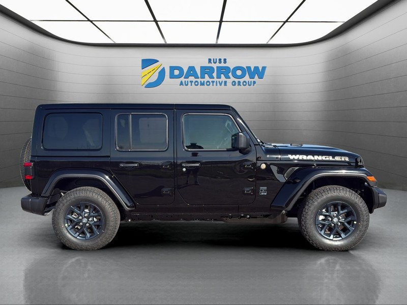 Jeep Wrangler Vehicle Full-screen Gallery Image 6