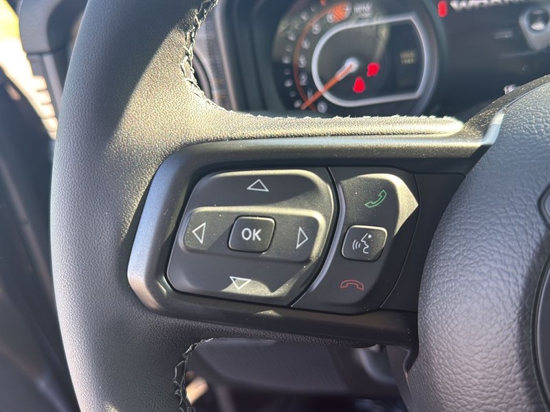 Jeep Wrangler Vehicle Full-screen Gallery Image 9