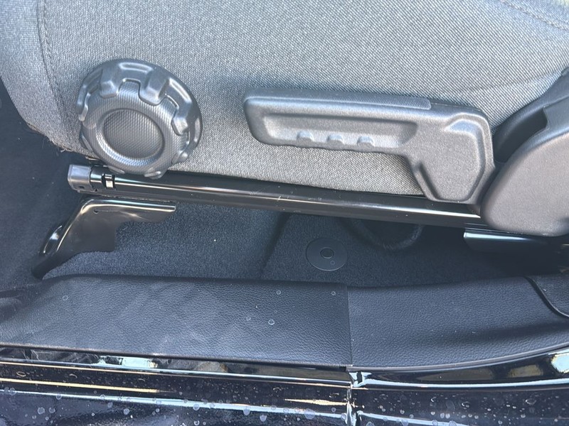 Jeep Wrangler Vehicle Full-screen Gallery Image 25