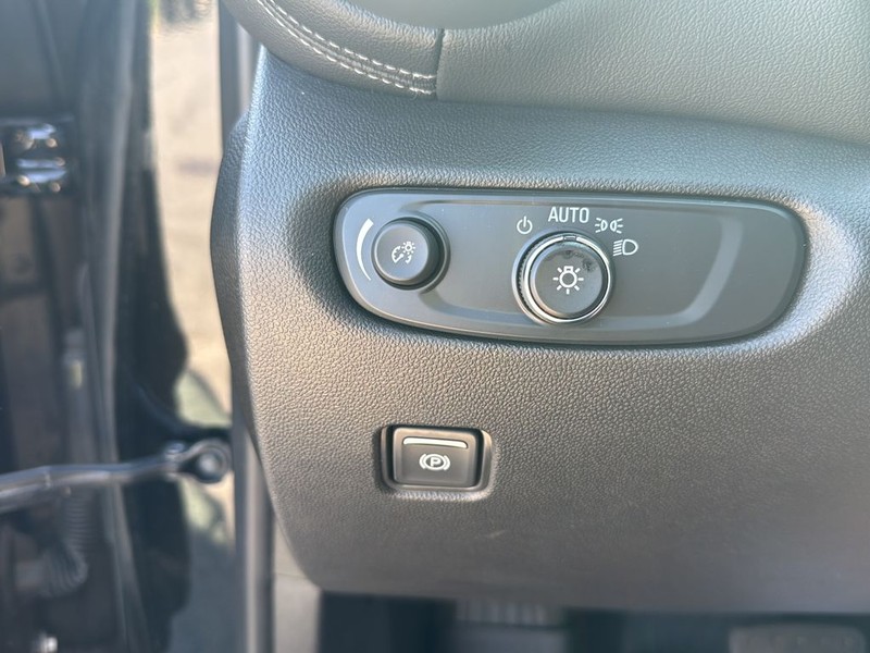 Chevrolet Blazer Vehicle Full-screen Gallery Image 18