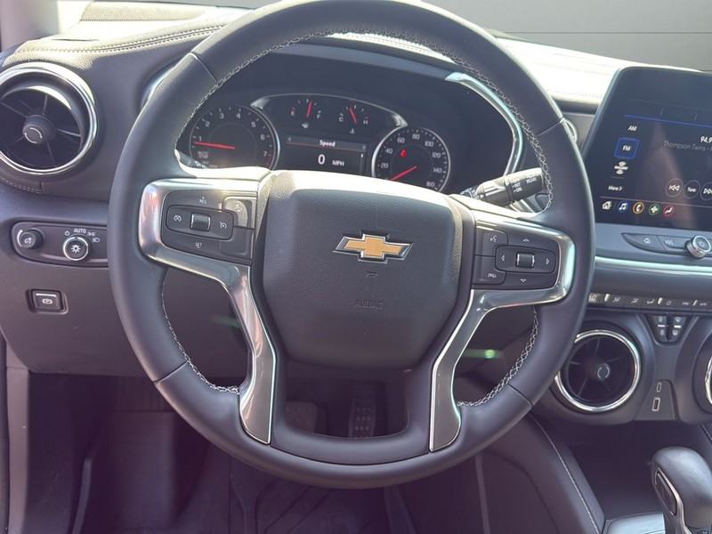 Chevrolet Blazer Vehicle Full-screen Gallery Image 26