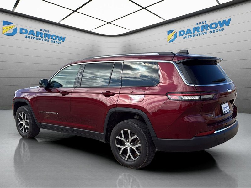 Jeep Grand Cherokee L Vehicle Full-screen Gallery Image 3