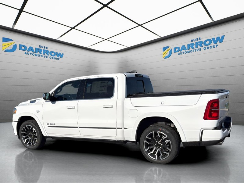 Ram 1500 Vehicle Full-screen Gallery Image 3
