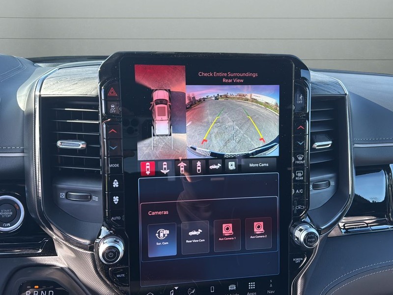 Ram 1500 Vehicle Full-screen Gallery Image 23