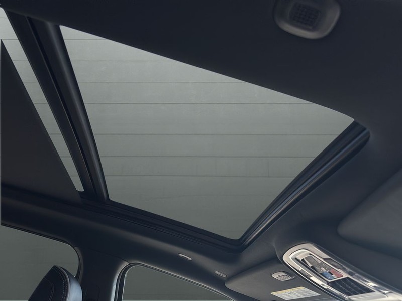 Ram 1500 Vehicle Full-screen Gallery Image 16