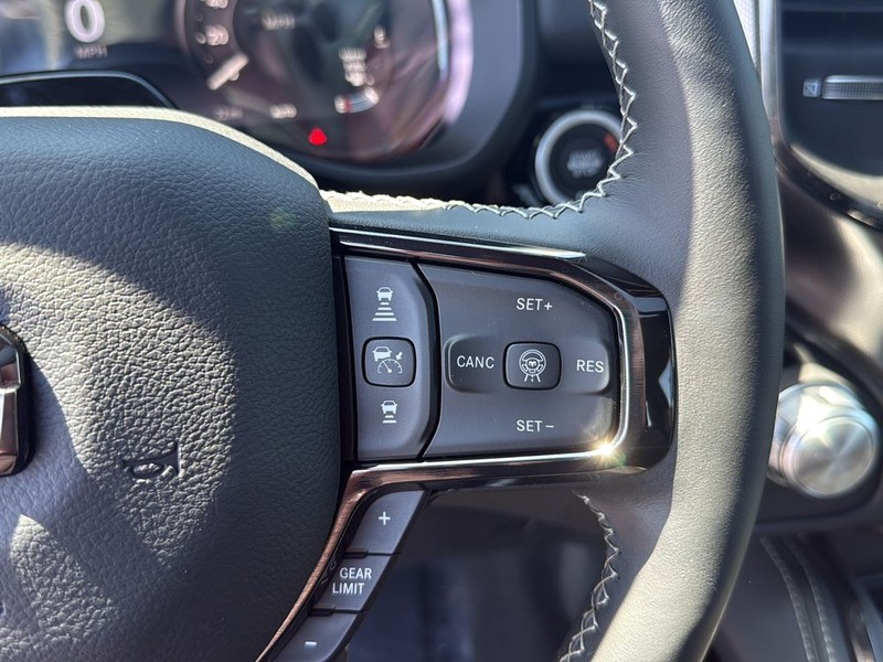 Ram 1500 Vehicle Full-screen Gallery Image 20