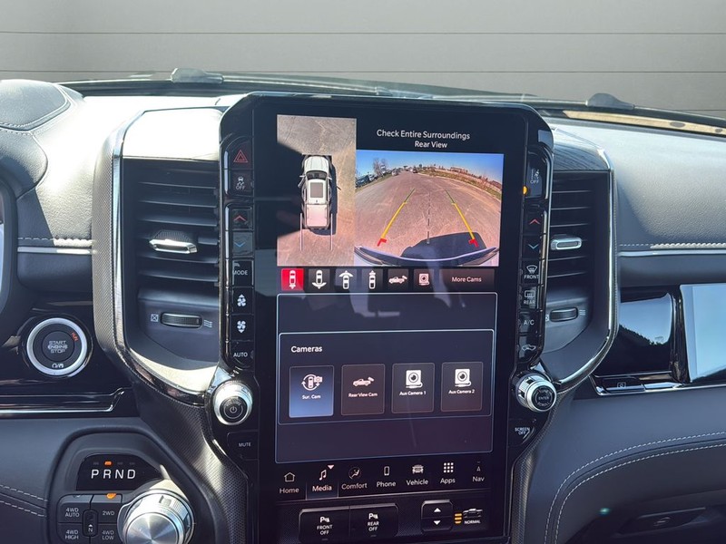 Ram 1500 Vehicle Full-screen Gallery Image 23