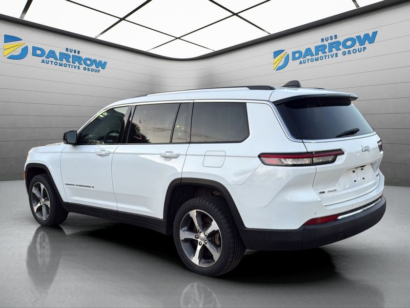 Jeep Grand Cherokee L Vehicle Full-screen Gallery Image 3