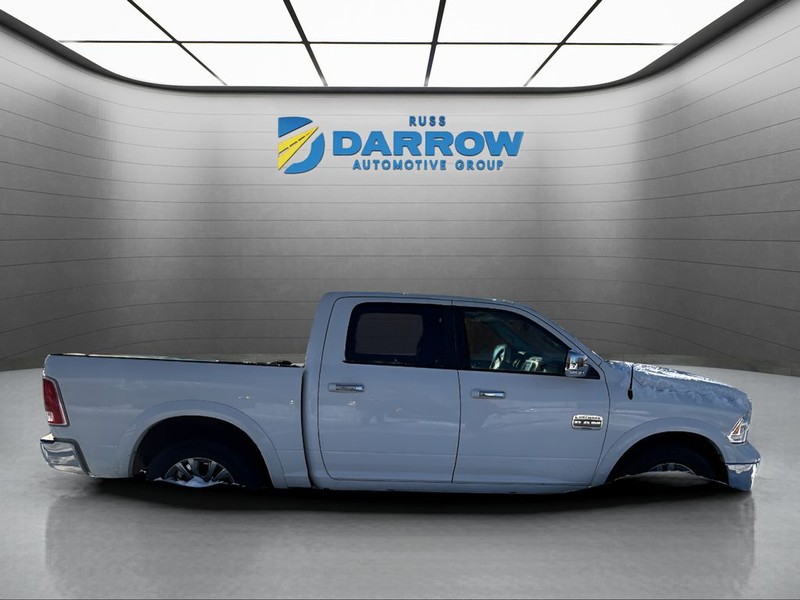 Ram 1500 Vehicle Full-screen Gallery Image 3