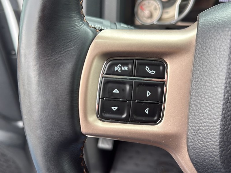 Ram 1500 Vehicle Full-screen Gallery Image 13
