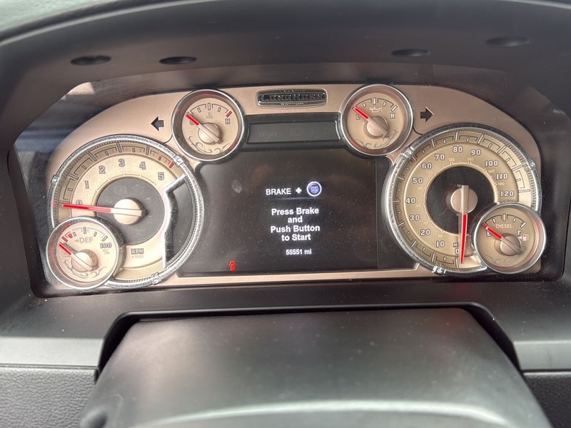 Ram 1500 Vehicle Full-screen Gallery Image 17