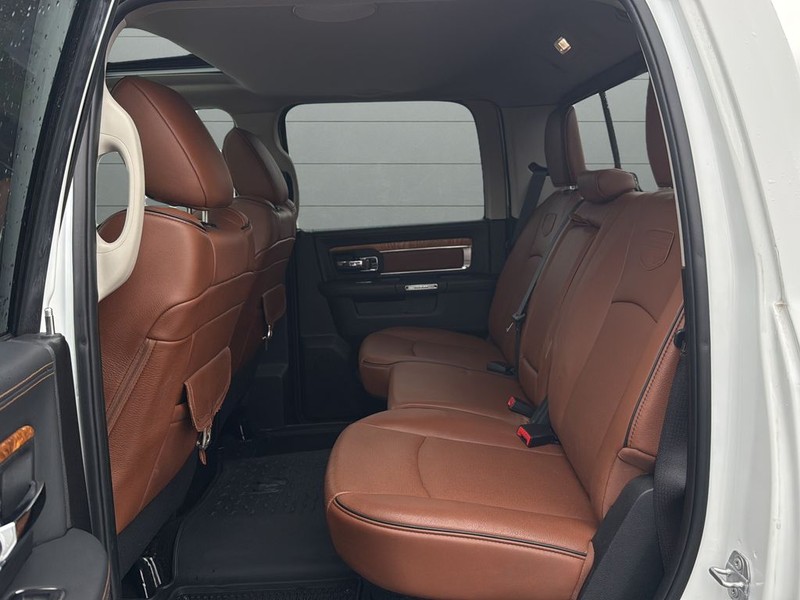 Ram 1500 Vehicle Full-screen Gallery Image 21