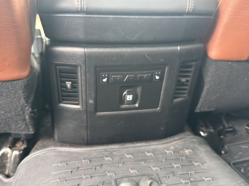 Ram 1500 Vehicle Full-screen Gallery Image 22