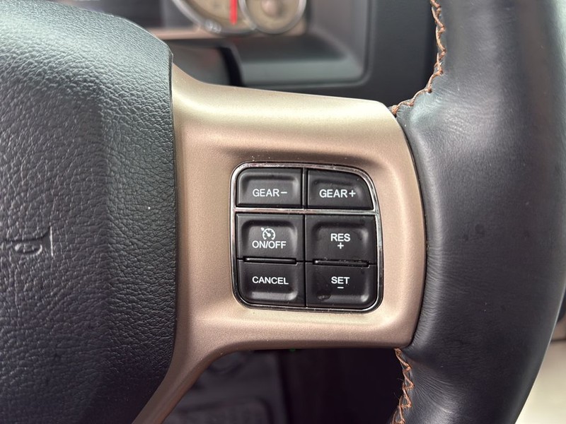 Ram 1500 Vehicle Full-screen Gallery Image 24