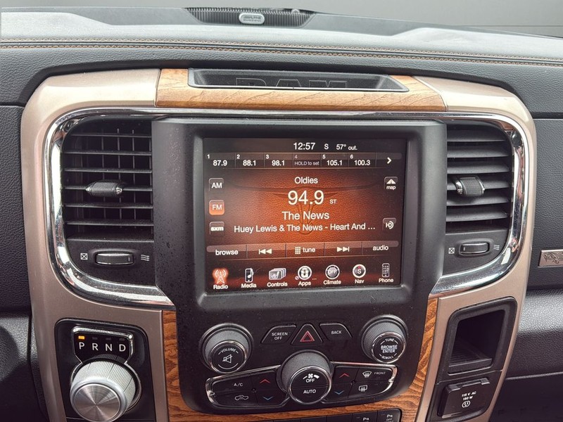 Ram 1500 Vehicle Full-screen Gallery Image 26