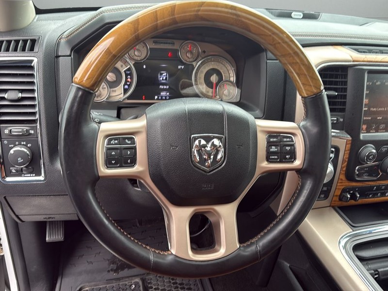 Ram 1500 Vehicle Full-screen Gallery Image 31