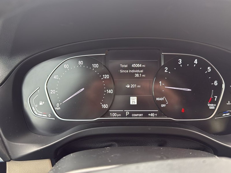 BMW X3 Vehicle Full-screen Gallery Image 13