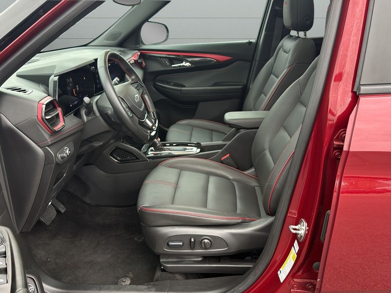 Chevrolet Trailblazer Vehicle Full-screen Gallery Image 10