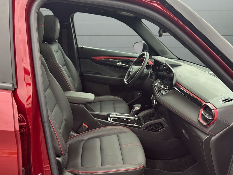 Chevrolet Trailblazer Vehicle Full-screen Gallery Image 15