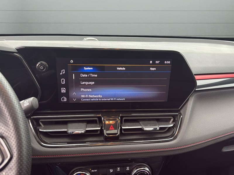 Chevrolet Trailblazer Vehicle Full-screen Gallery Image 22