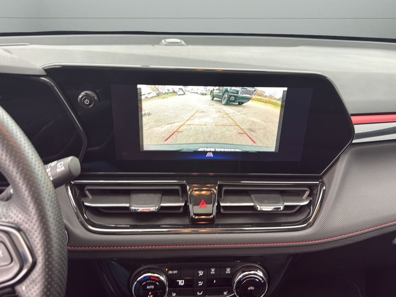 Chevrolet Trailblazer Vehicle Full-screen Gallery Image 23