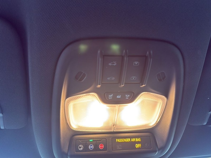 Chevrolet Trailblazer Vehicle Full-screen Gallery Image 24