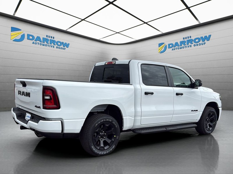 Ram 1500 Vehicle Full-screen Gallery Image 5