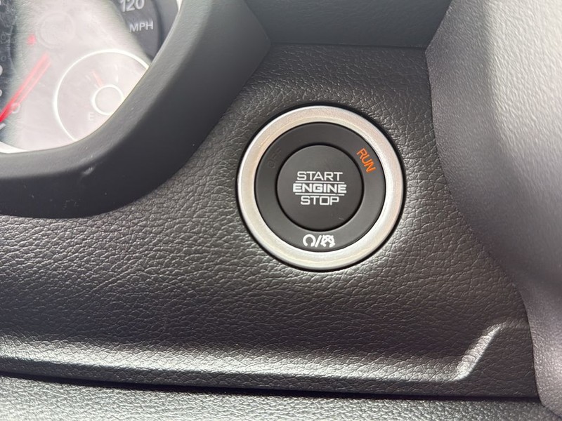 Ram 1500 Vehicle Full-screen Gallery Image 20