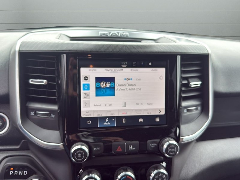 Ram 1500 Vehicle Full-screen Gallery Image 21