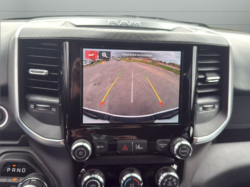 Ram 1500 Vehicle Full-screen Gallery Image 22