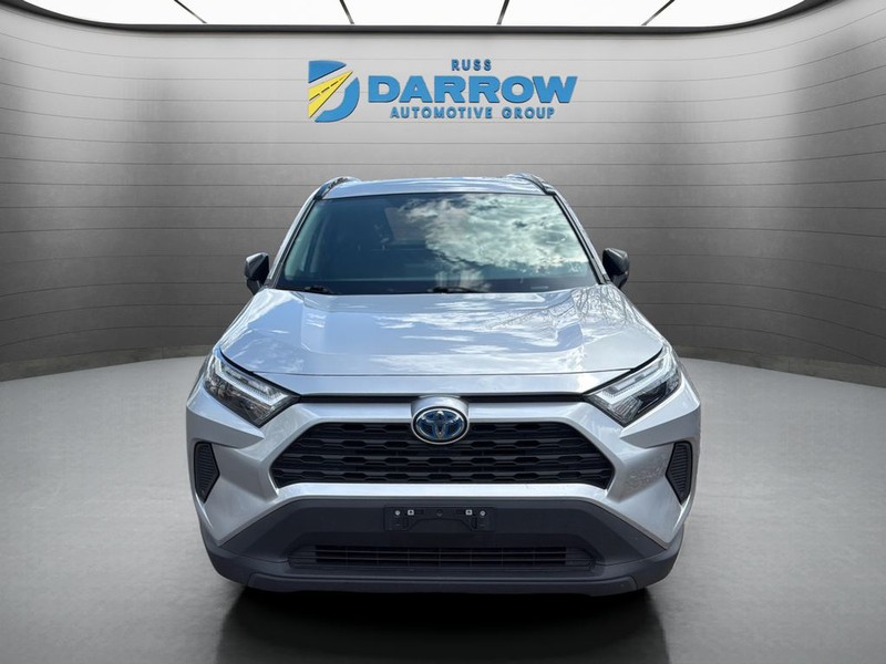 Toyota RAV4 Vehicle Full-screen Gallery Image 8