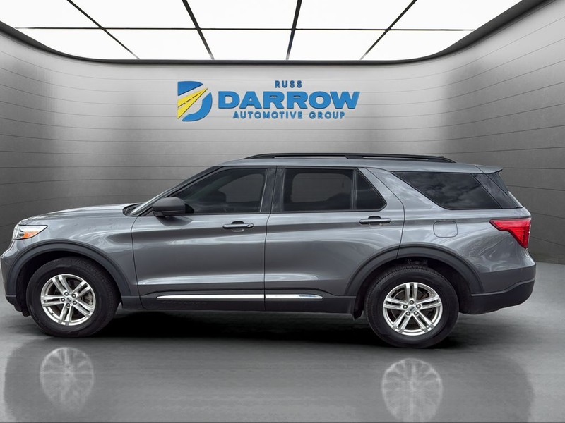 Ford Explorer Vehicle Full-screen Gallery Image 2