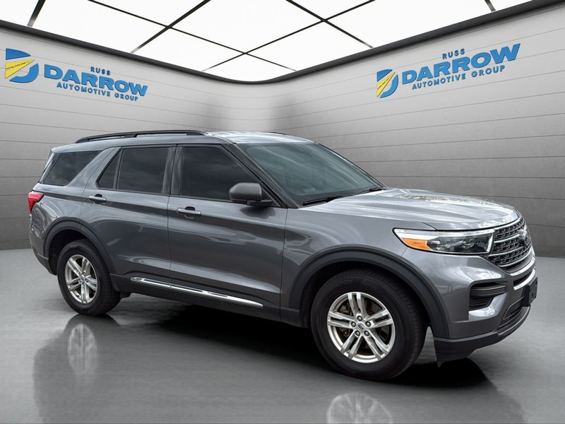 Ford Explorer Vehicle Full-screen Gallery Image 7