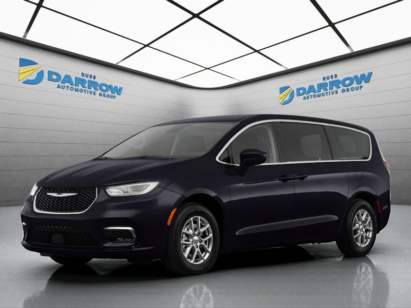 2023 Chrysler Pacifica Touring L's photo